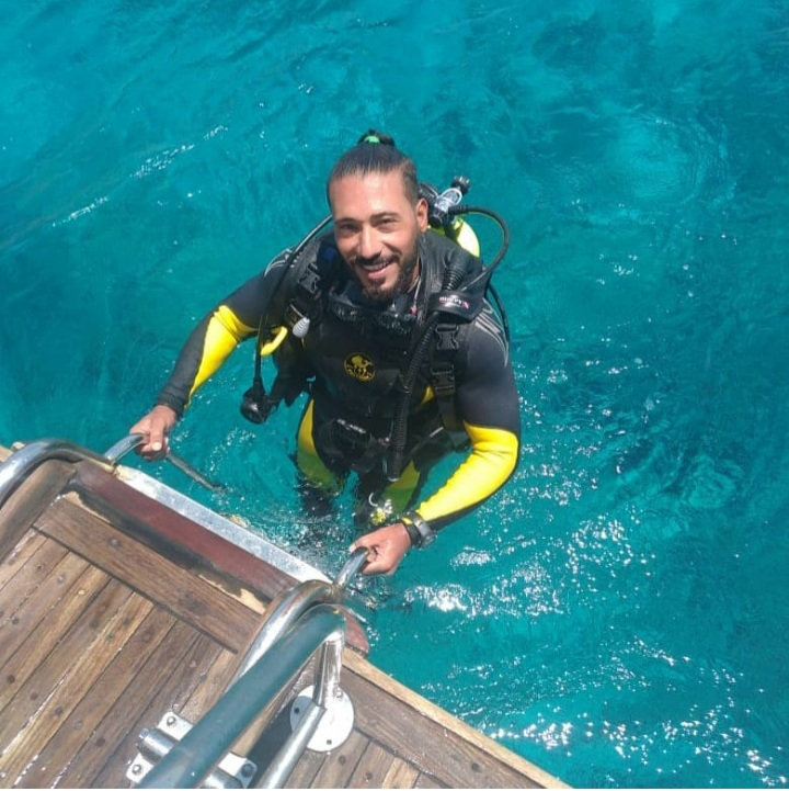 Carlos dive instructor from Egypt living in Aqaba